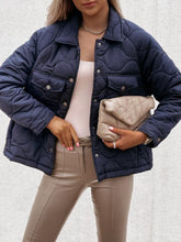 Afbeelding in Gallery-weergave laden, "Mimi" Elegante Steppjacke