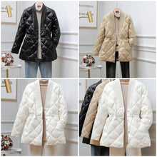 Afbeelding in Gallery-weergave laden, "Laura" Veste matelassée simple