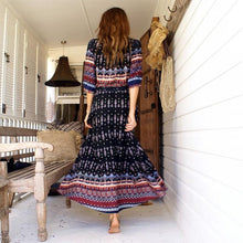 Afbeelding in Gallery-weergave laden, "Silvia" Stilvolles Designer-Boho-Kleid