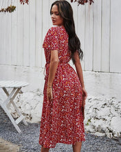 Afbeelding in Gallery-weergave laden, "Sandra" Designer-Kleid