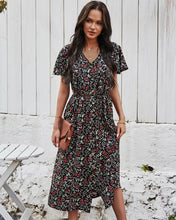 Afbeelding in Gallery-weergave laden, "Sandra" Designer-Kleid