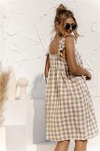Afbeelding in Gallery-weergave laden, "Karina" Designer-Kleid