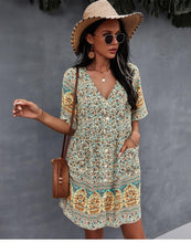 Afbeelding in Gallery-weergave laden, "Paula" Designer-Boho-Kleid