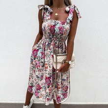 Afbeelding in Gallery-weergave laden, "Mirella" Designer-Kleid mit Blumenmuster