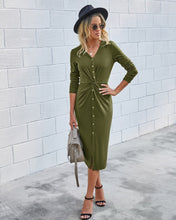 Afbeelding in Gallery-weergave laden, "Nita" Elegantes Midikleid