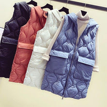 Afbeelding in Gallery-weergave laden, "Ana" Gilet matelassé à la mode