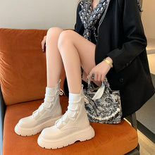 Afbeelding in Gallery-weergave laden, "Maria" Winterboots mit Schnürren