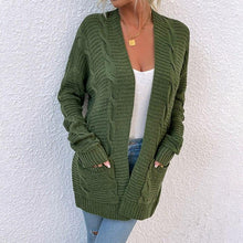 Afbeelding in Gallery-weergave laden, "Milena" Klassische Strickjacke
