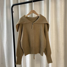 Afbeelding in Gallery-weergave laden, "Sybil" Strickjacke mit Oversize Kragen