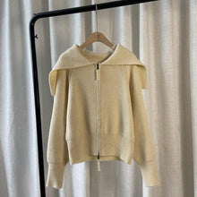 Afbeelding in Gallery-weergave laden, "Sybil" Strickjacke mit Oversize Kragen