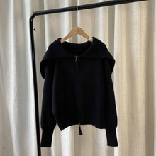Afbeelding in Gallery-weergave laden, "Sybil" Strickjacke mit Oversize Kragen