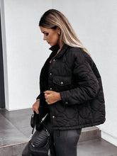 Afbeelding in Gallery-weergave laden, "Mimi" Elegante Steppjacke
