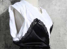 Afbeelding in Gallery-weergave laden, Extravagantes Kleid
