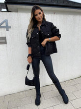 Afbeelding in Gallery-weergave laden, "Mimi" Elegante Steppjacke
