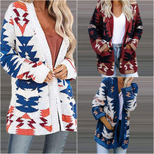 Afbeelding in Gallery-weergave laden, "Melania" Vintage Strickjacke
