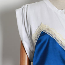 Afbeelding in Gallery-weergave laden, Extravagantes Kleid
