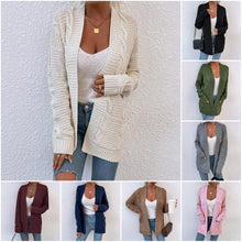 Afbeelding in Gallery-weergave laden, "Milena" Klassische Strickjacke
