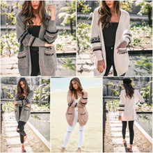 Afbeelding in Gallery-weergave laden, &quot;Arina&quot; Gemütliche Designer-Strickjacke
