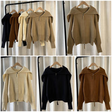 Afbeelding in Gallery-weergave laden, "Sybil" Strickjacke mit Oversize Kragen
