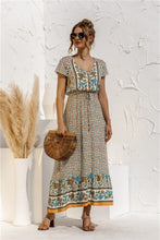 Afbeelding in Gallery-weergave laden, "Florella" Designer-Boho-Kleid

