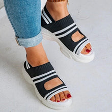 Afbeelding in Gallery-weergave laden, &quot;Bele&quot; Plateausandalen aus Canvas
