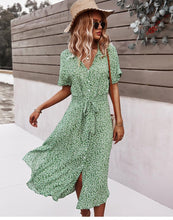 Afbeelding in Gallery-weergave laden, "Maja" Designer-Kleid mit Blumenprint
