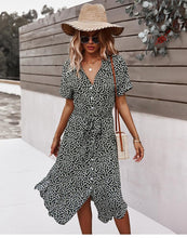 Afbeelding in Gallery-weergave laden, "Maja" Designer-Kleid mit Blumenprint
