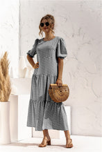Afbeelding in Gallery-weergave laden, "Patrizia" Elegantes Designer-Kleid
