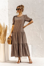 Afbeelding in Gallery-weergave laden, "Patrizia" Elegantes Designer-Kleid
