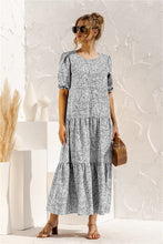 Afbeelding in Gallery-weergave laden, "Patrizia" Elegantes Designer-Kleid
