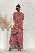 Afbeelding in Gallery-weergave laden, "Patrizia" Elegantes Designer-Kleid
