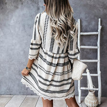 Afbeelding in Gallery-weergave laden, "Vera" Elegantes Designer-Kleid
