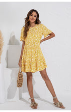Afbeelding in Gallery-weergave laden, &quot;Daria&quot; Lässiges Blümchenkleid
