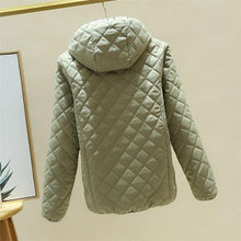 Afbeelding in Gallery-weergave laden, "Lena" Modische Steppjacke

