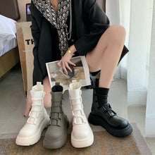 Afbeelding in Gallery-weergave laden, "Maria" Winterboots mit Schnürren
