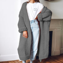 Afbeelding in Gallery-weergave laden, "Lilien" Kuschelige Longstrickjacke
