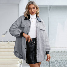 Afbeelding in Gallery-weergave laden, "Luise" Kuschelige Hemdjacke
