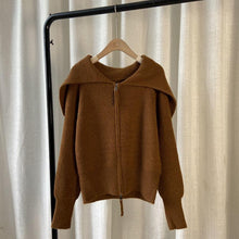 Afbeelding in Gallery-weergave laden, "Sybil" Strickjacke mit Oversize Kragen
